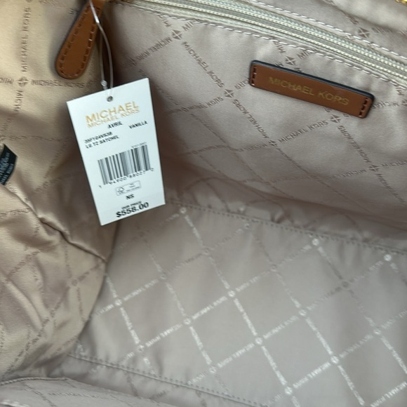 New MICHAEL KORS Bag and Wallet - Picture 5 of 13